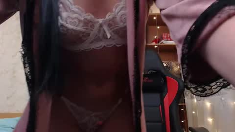 Snapshot of juicy_jesss chatting on 02.24.25 juicy_jesss online show from 02.24.25