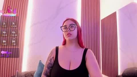 Snapshot of juicy_led_ chatting on 02.19.25 Juicy online show from 02.19.25