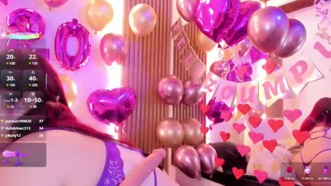 Snapshot of juicy_led_ chatting on 03.12.25 Juicy online show from 03.12.25