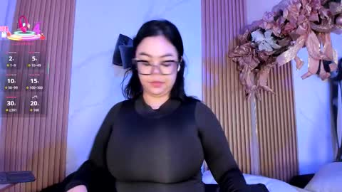 Juicy online show from 12.22.25