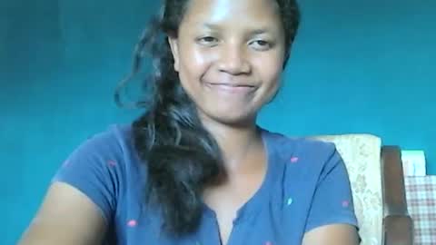 Snapshot of juicy_pretty chatting on 01.06.25 stellah online show from 01.06.25