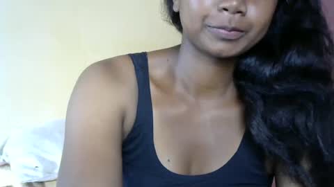 Snapshot of juicy_pretty chatting on 02.25.25 stellah online show from 02.25.25