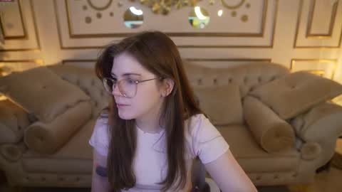 Snapshot of juicy_secrets_054 chatting on 02.13.26 Elza online show from 02.13.26