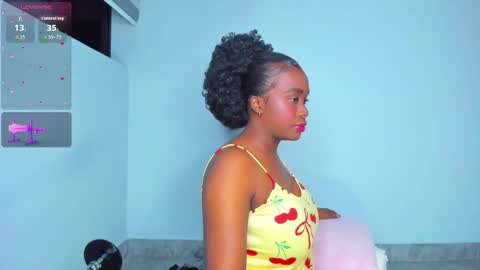 Snapshot of juicy_sky chatting on 02.02.26 Your Paradise online show from 02.02.26