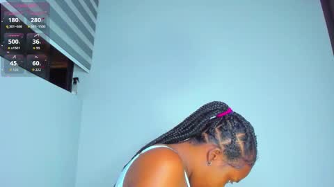 Snapshot of juicy_sky chatting on 02.25.26 Your Paradise online show from 02.25.26