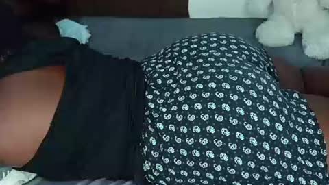 Snapshot of juicybooty_001 chatting on 10.06.25 Sweetass online show from 10.06.25