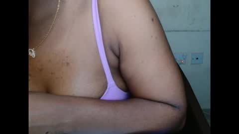 Snapshot of juicycuntx chatting on 09.27.25 juicycuntx online show from 09.27.25