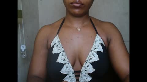 Snapshot of juicycuntx chatting on 09.29.25 juicycuntx online show from 09.29.25