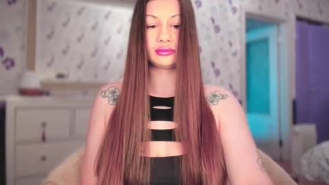 Snapshot of juicyhelenx chatting on 10.15.25 Elena online show from 10.15.25