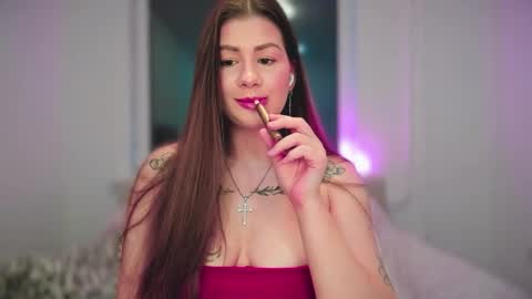 Snapshot of juicyhelenx chatting on 11.13.25 Elena online show from 11.13.25