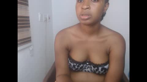 Snapshot of juicykinkx chatting on 10.10.25 juicykinkx online show from 10.10.25