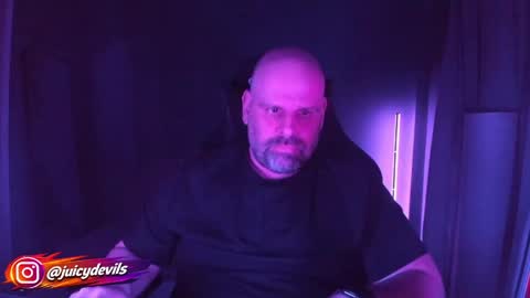 Snapshot of juicylounge chatting on 04.05.26 JuicyLounge online show from 04.05.26