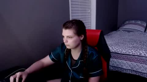 Snapshot of juicymomma1223 chatting on 01.07.25 juicymomma1223 online show from 01.07.25