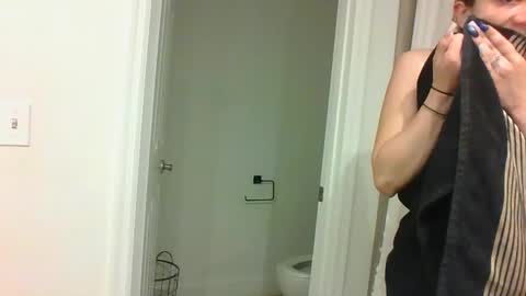 Snapshot of juicyyxx3 chatting on 12.11.24 Juiccy online show from 12.11.24