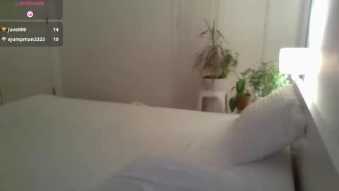 Snapshot of jujubaeu chatting on 02.27.25 Juju online show from 02.27.25