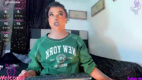 Jujubee online show from 04.15.26