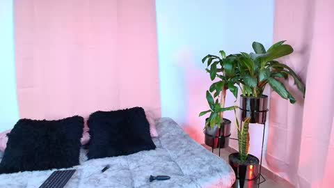 Jules and Gia online show from 09.29.25