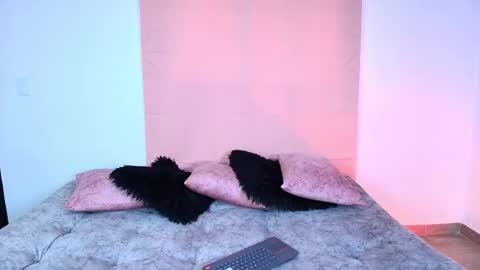 Jules and Gia online show from 11.02.25