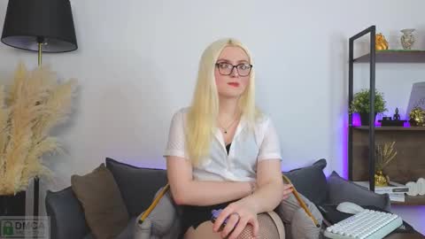 Jules Night online show from 09.29.25