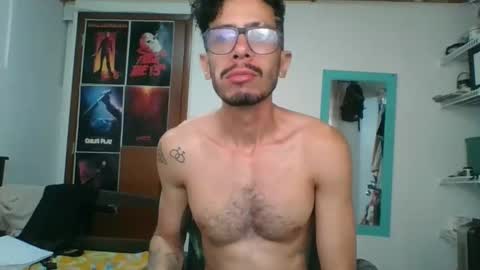 Snapshot of julfigo chatting on 12.24.24 Julfigo online show from 12.24.24