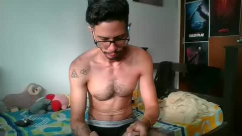 Snapshot of julfigo chatting on 12.27.24 Julfigo online show from 12.27.24