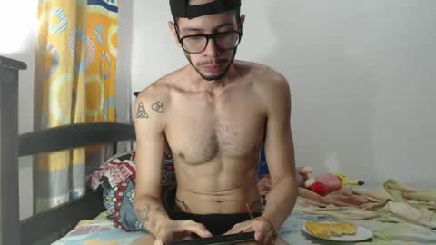 Snapshot of julfigo chatting on 02.25.25 Julfigo online show from 02.25.25