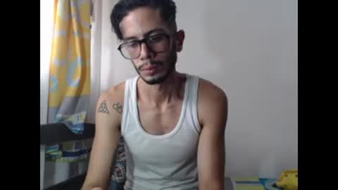 Snapshot of julfigo chatting on 03.10.25 Julfigo online show from 03.10.25