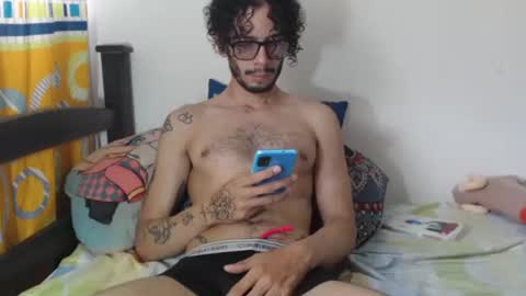 Snapshot of julfigo chatting on 10.23.25 Julfigo online show from 10.23.25