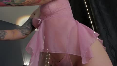 Juli Modelo Independiente online show from 01.06.25
