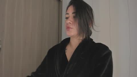 Juli Modelo Independiente online show from 11.24.25