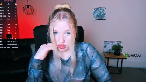 Snapshot of juli_kisss chatting on 12.29.24 juli kisss online show from 12.29.24