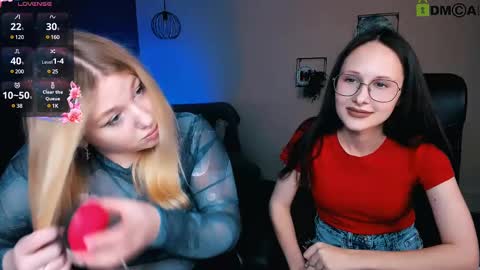 Snapshot of juli_kisss chatting on 03.12.25 juli kisss online show from 03.12.25
