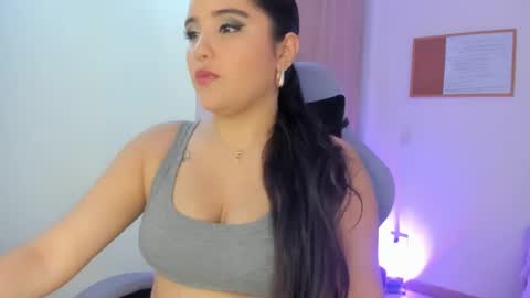 juli_santos_22 online show from 01.28.25