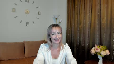 Snapshot of julia__cherry_ chatting on 12.23.24 julia__cherry_ online show from 12.23.24