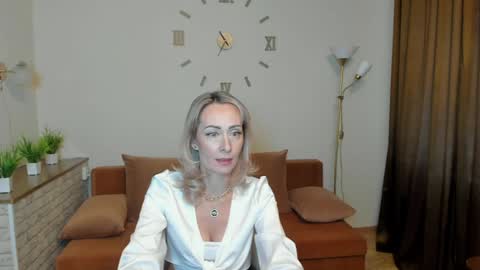 Snapshot of julia__cherry_ chatting on 01.11.25 julia__cherry_ online show from 01.11.25