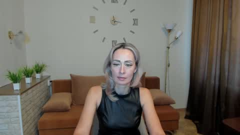 Snapshot of julia__cherry_ chatting on 01.16.25 julia__cherry_ online show from 01.16.25