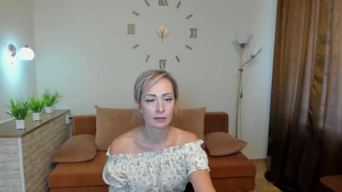 Snapshot of julia__cherry_ chatting on 01.17.25 julia__cherry_ online show from 01.17.25