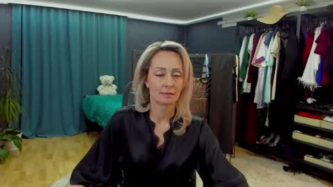 julia__cherry_ online show from 03.27.26