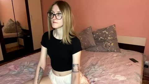 julia_charm online show from 05.28.26