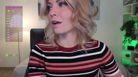 Snapshot of julia_cute_ chatting on 01.16.25 Cute online show from 01.16.25