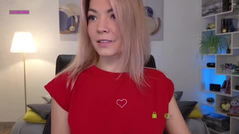 Snapshot of julia_cute_ chatting on 01.29.25 Cute online show from 01.29.25