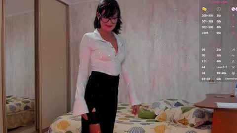 Julia online show from 09.24.25