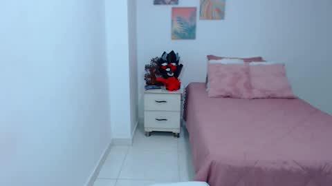 julia online show from 12.17.25