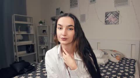 Evelin online show from 10.31.25