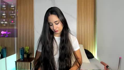 J U L IA   M A R T I N E Z online show from 02.25.26