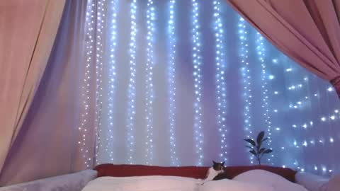 Snapshot of julia_renard chatting on 03.26.26 Julia online show from 03.26.26