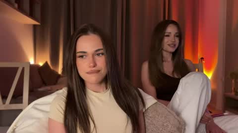 Julia R Le online show from 05.18.26