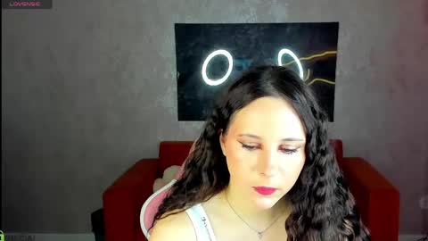 Julia Shyy online show from 05.04.26