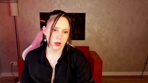 Julia Shyy online show from 05.19.26