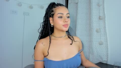 julia_strauns online show from 01.02.25